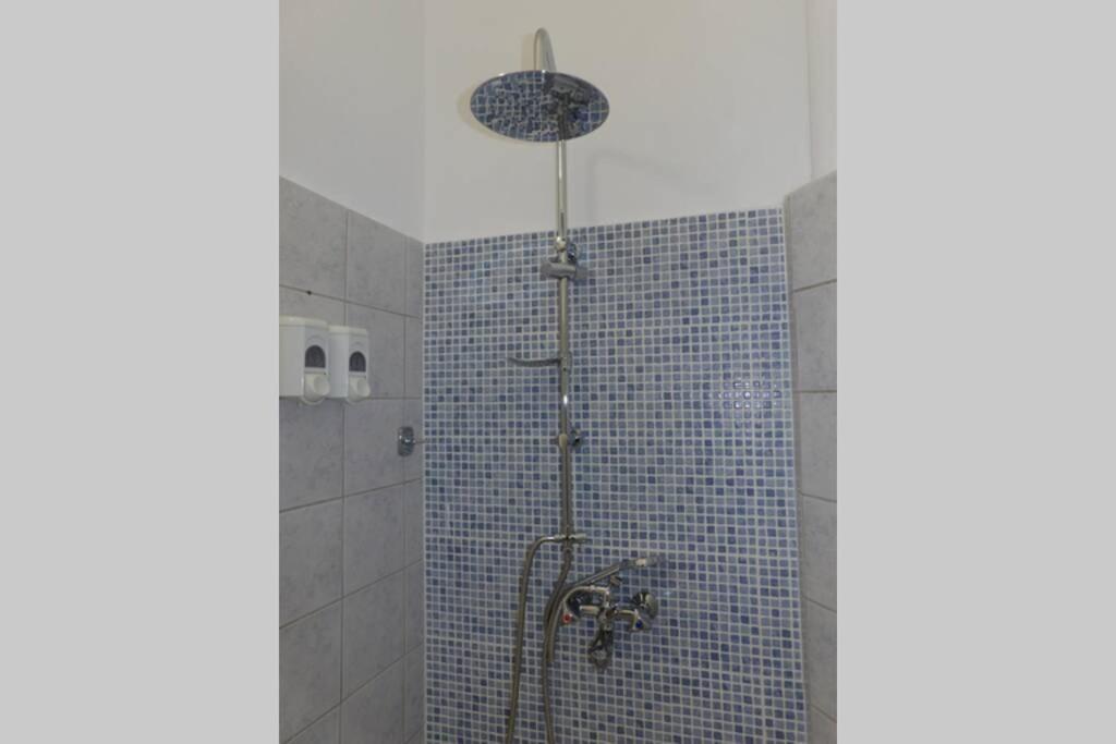 Kliklis Apartment Iraklion Buitenkant foto
