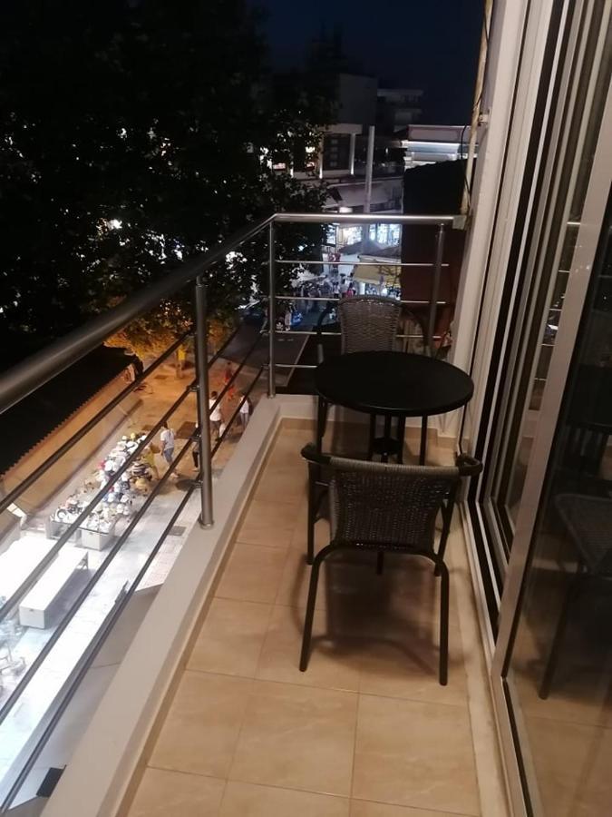 Kliklis Apartment Iraklion Buitenkant foto